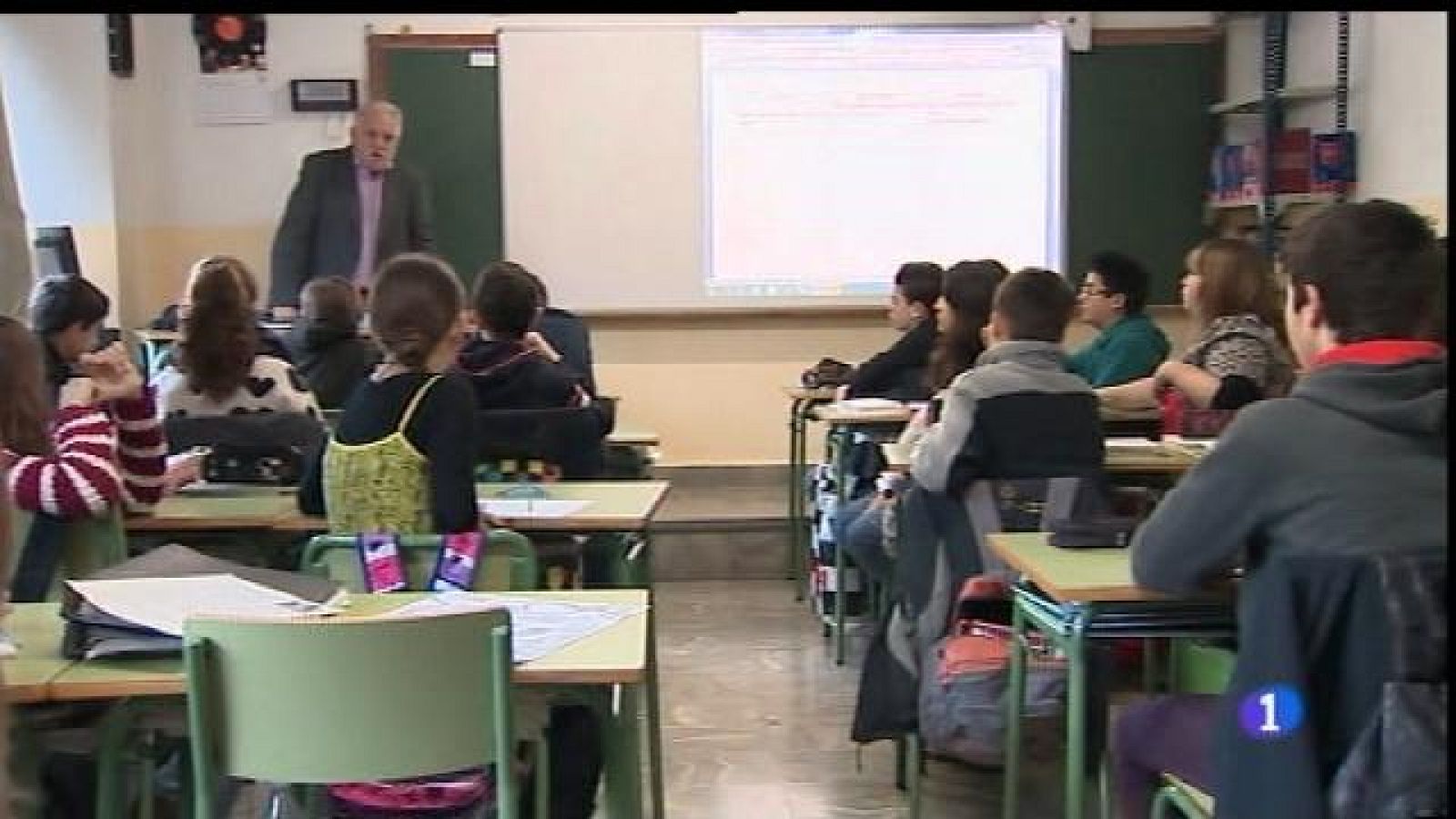 La Conselleria vol reduir a 30 setmanals les hores lectives a Secundària