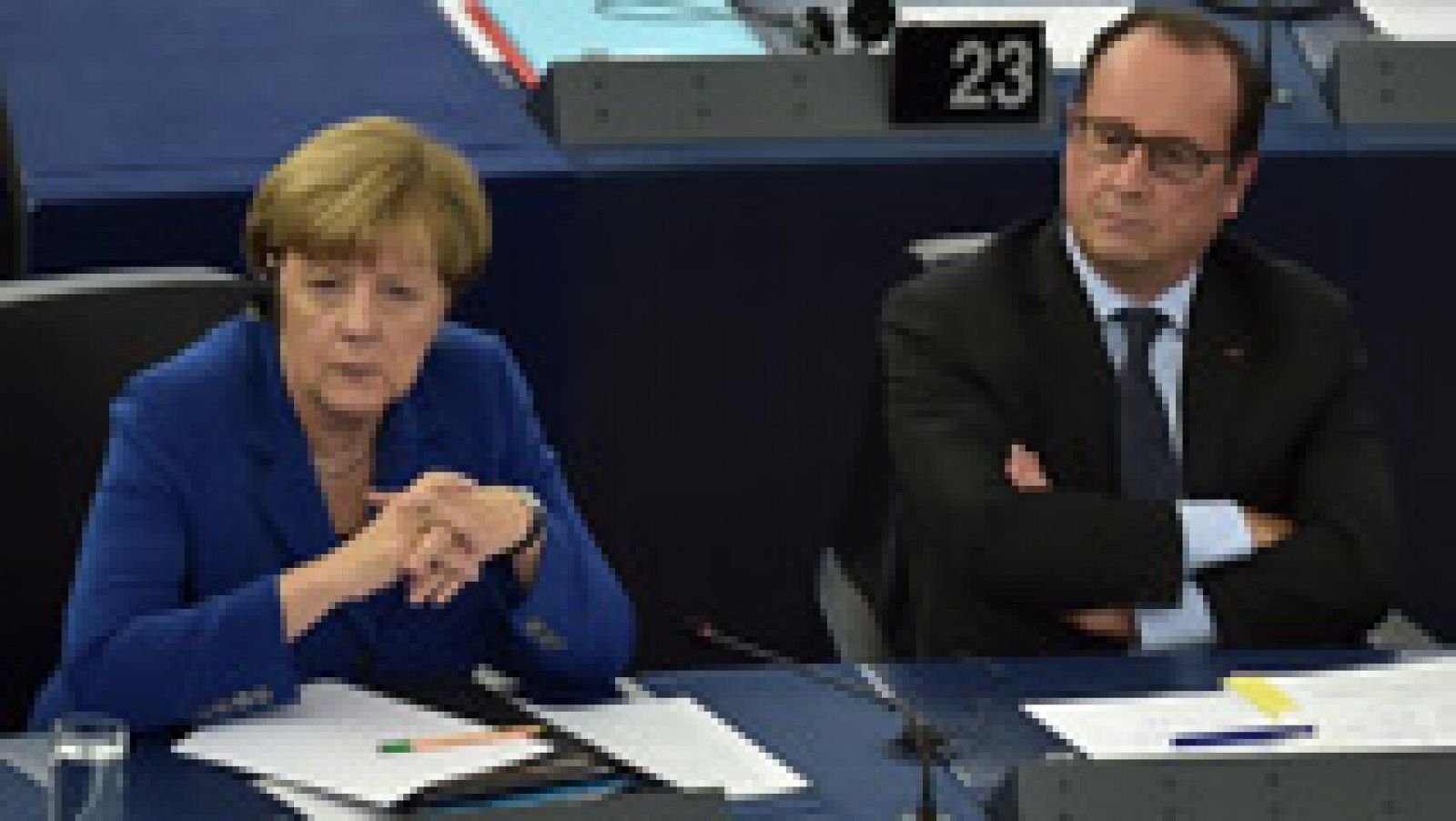 Merkel y Hollande piden unidad de Europa ante los refugiados y Siria | Ver
