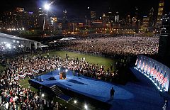 Miles de personas con Obama en Chicago