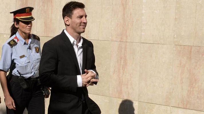Telediario 1 - El juez envía a juicio a Messi y a su padre acusados de tres delitos fiscales