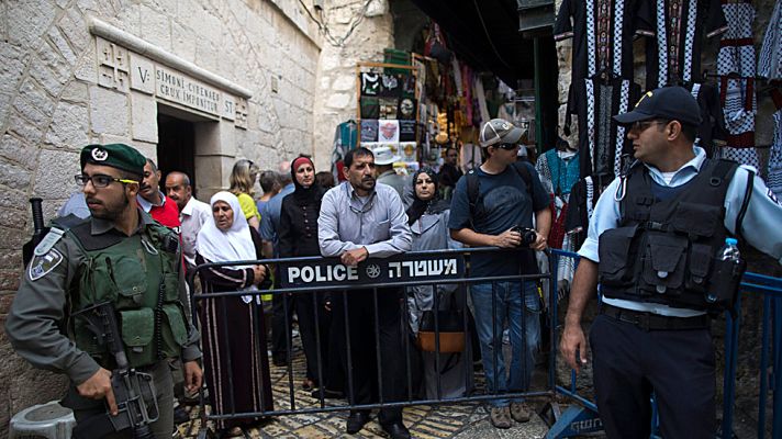 Telediario 1 - Una ola de apuñalamientos en Israel y Cisjordania pone la región la "alerta máxima"