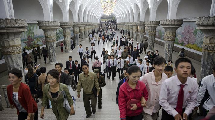 Telediario 1 - Corea del Norte vende un retrato de modernidad en vísperas de un aniversario histórico