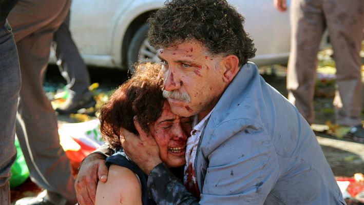 Informativo 24h - Al menos 30 muertos y 126 heridos en un atentado en Ankara en una marcha por la paz