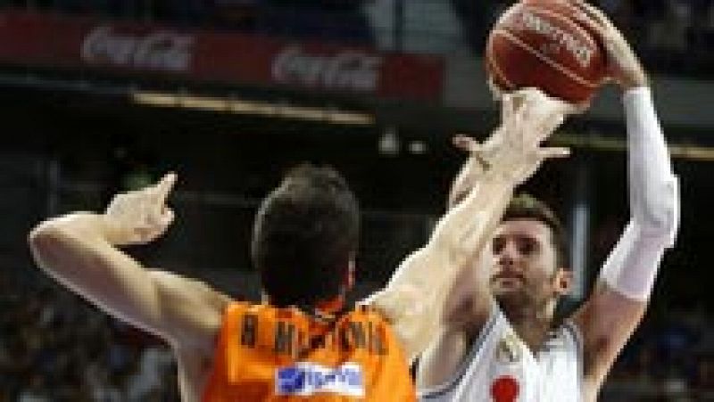 Valencia Basket asalta el Palacio y alarga el mal momento madridista