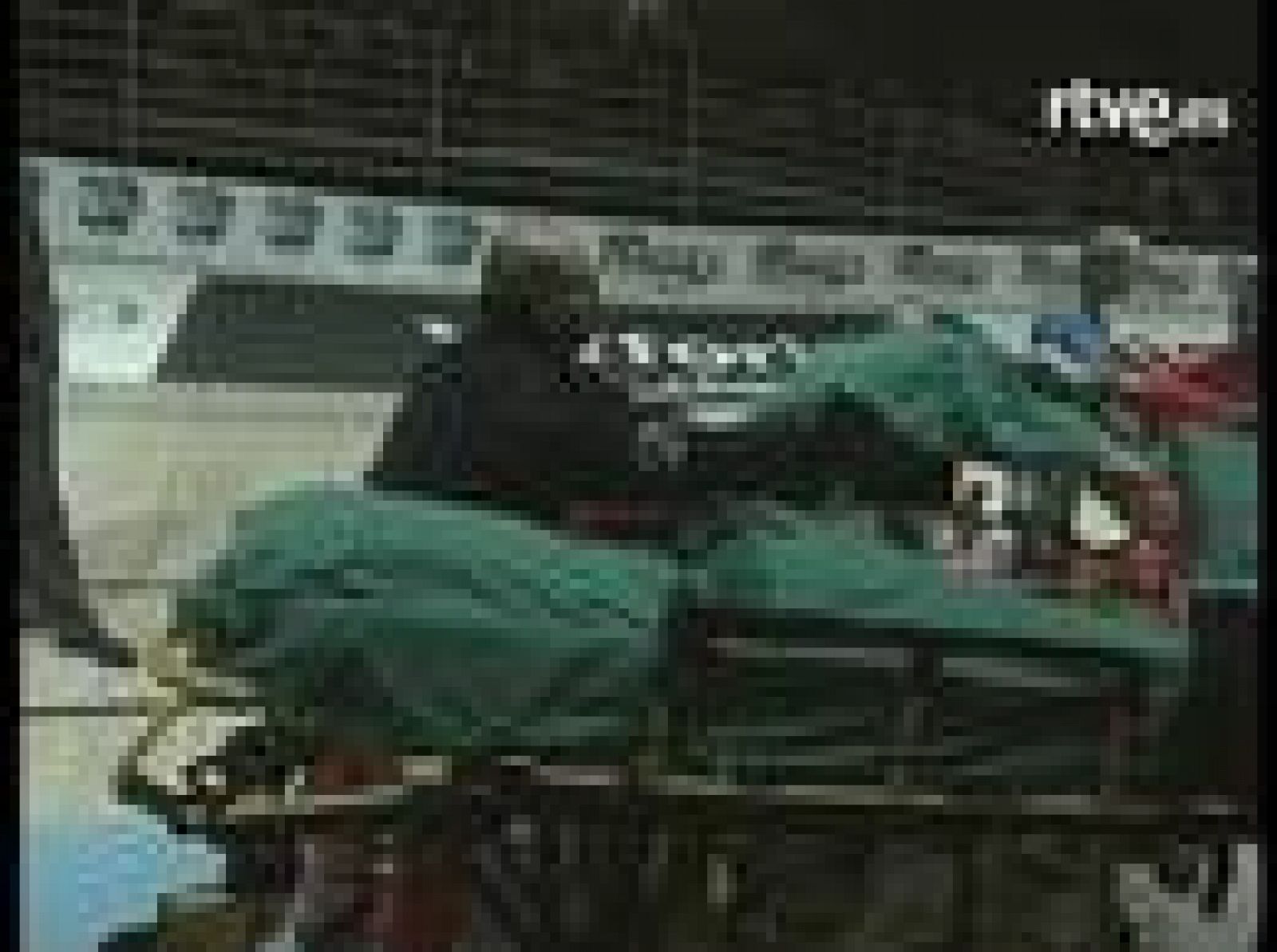 Espectacular caída de Bettini en Milán