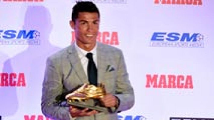 Telediario 1 - Cristiano Ronaldo recibe su cuarta Bota de Oro