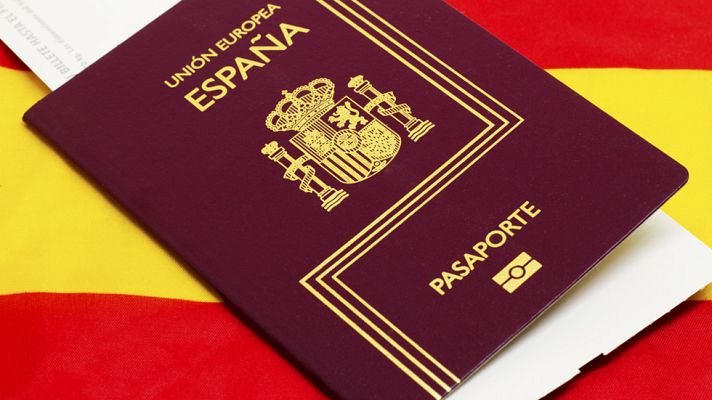 Telediario 1 - El Instituto Cervantes ha elaborado el test para aquellos que quieran obtener la nacionalidad española