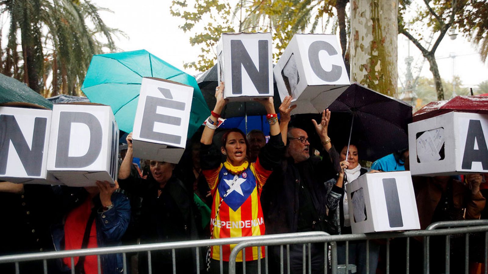 Telediario 1: El CGPJ apoya a los jueces catalanes por las protestas y la Generalitat defiende que son "actos de solidaridad" | RTVE Play