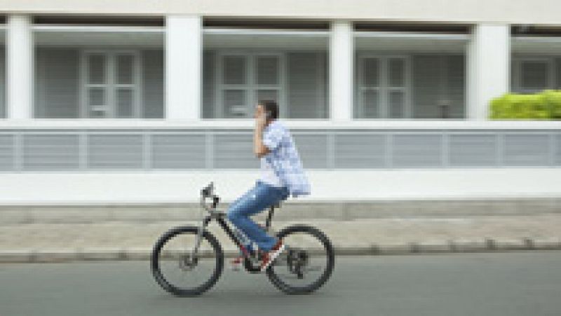 El Ayuntamiento de San Sebastián quiere acabar con los malos hábitos a la hora de circular en bicicleta