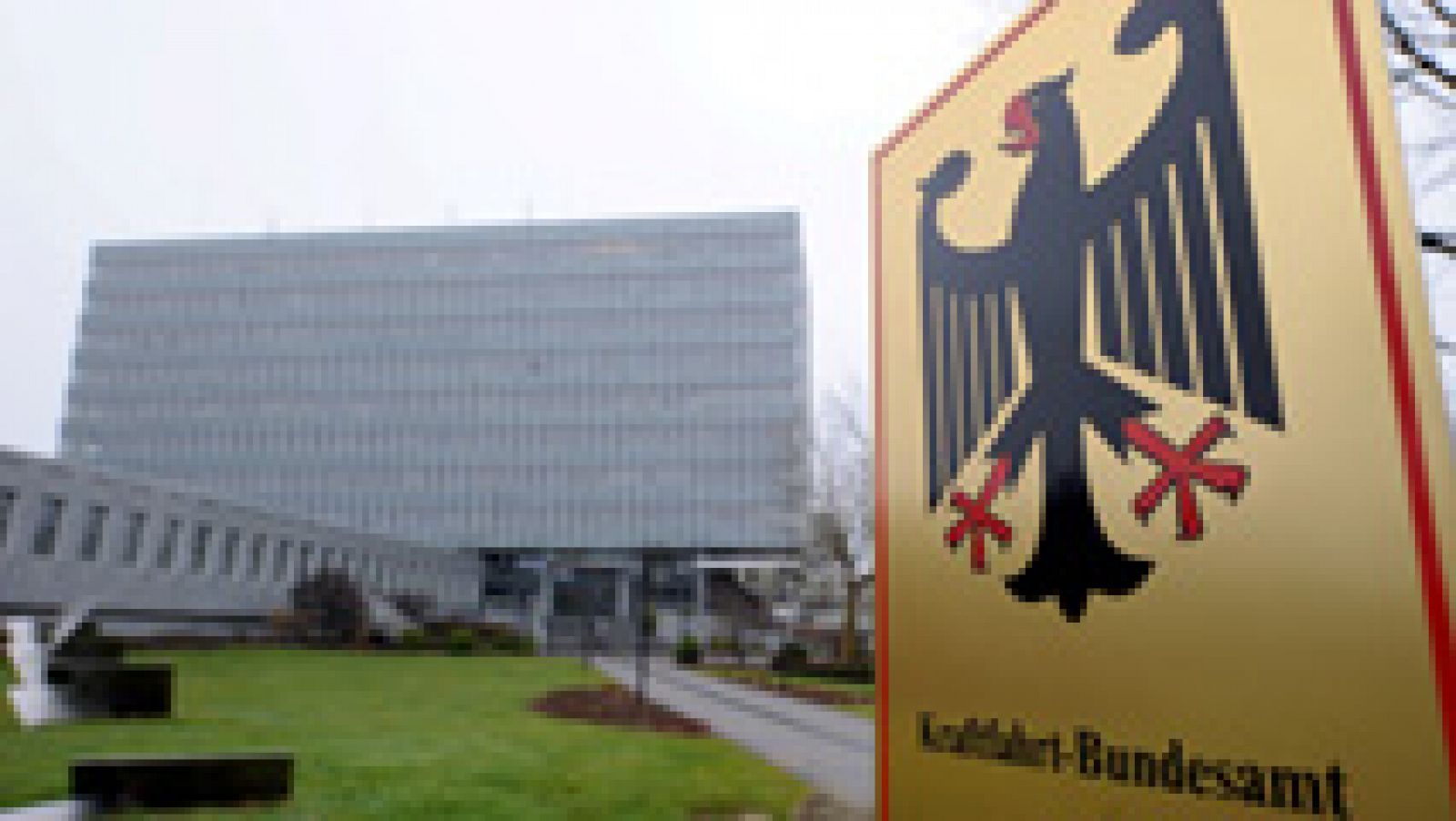 Telediario 1: El gobierno alemán exige a Volkswagen la reparación inmediata de 2,4 millones de vehículos | RTVE Play