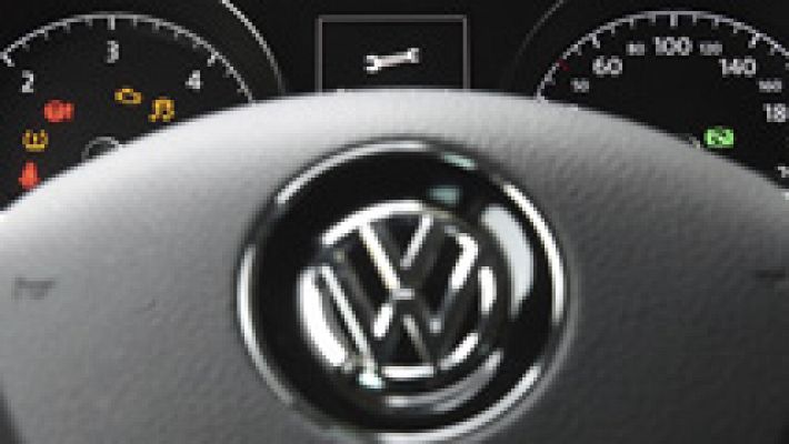Telediario 1 - Volkswagen llamará a revisión a 8,5 millones de automóviles en Europa a partir de enero