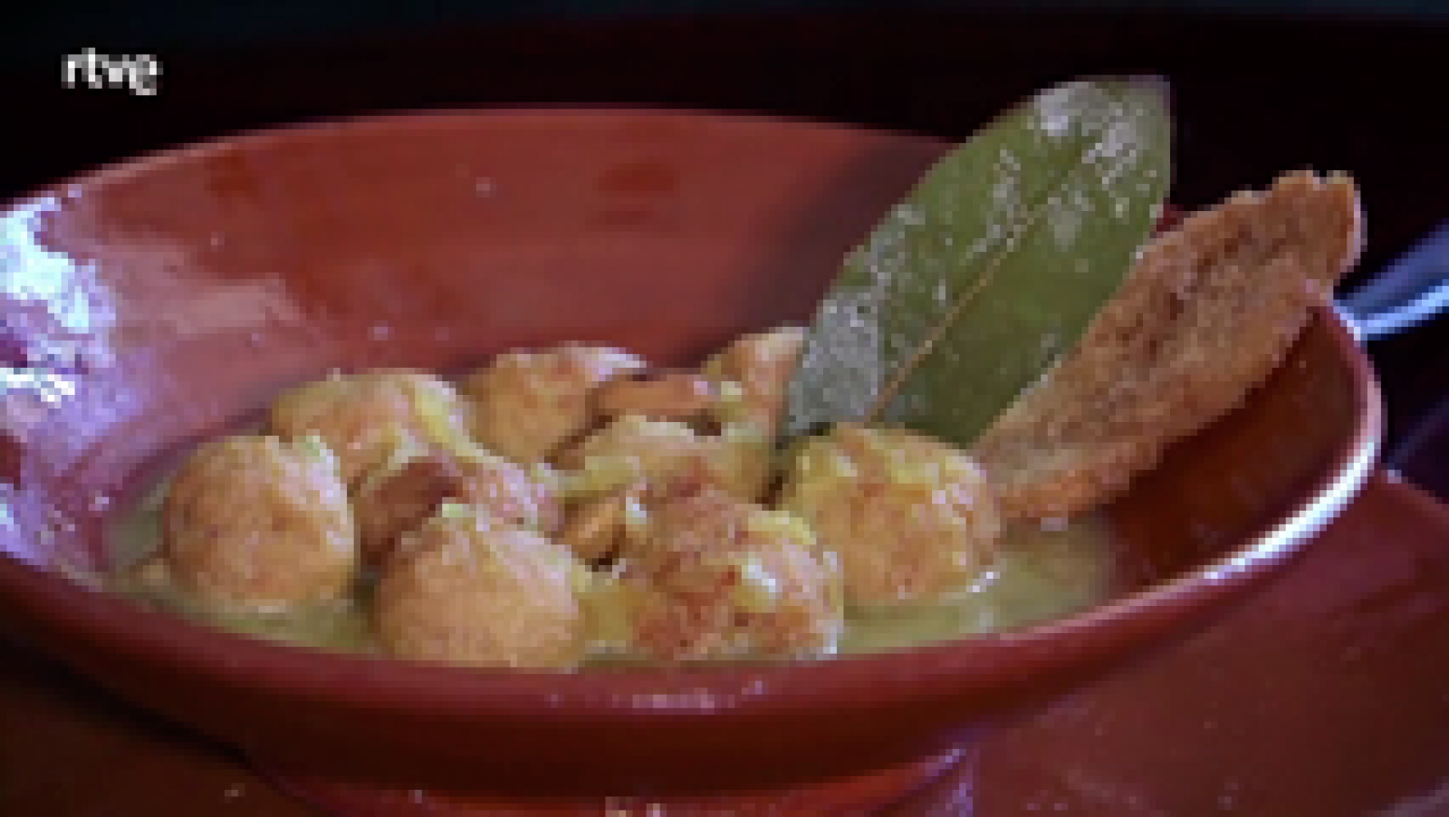 Receta de albóndigas de gallina en pepitoria