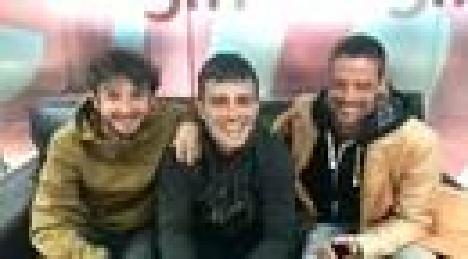 Gorka Otxoa, Peris Román y William Miller cuentan por qué hay que ver 'Los miércoles no existen' - Ver ahora