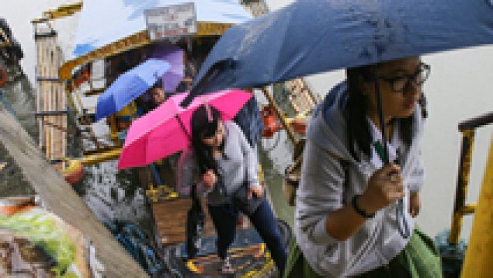 Filipinas, en alerta ante la llegada del tifón Koppu 