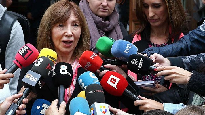 Telediario 1 - La directora que no abrió su instituto el 9N declara que la "presionaron" desde la Generalitat