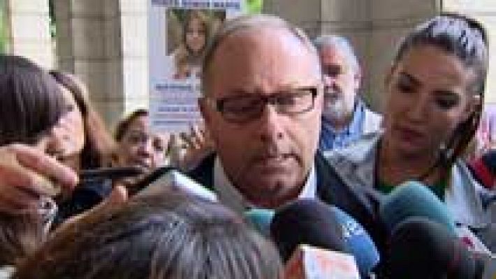 Telediario 1 - El padre de Marta del Castillo entrega 600 horas de grabaciones de un infiltrado en el entorno del Cuco