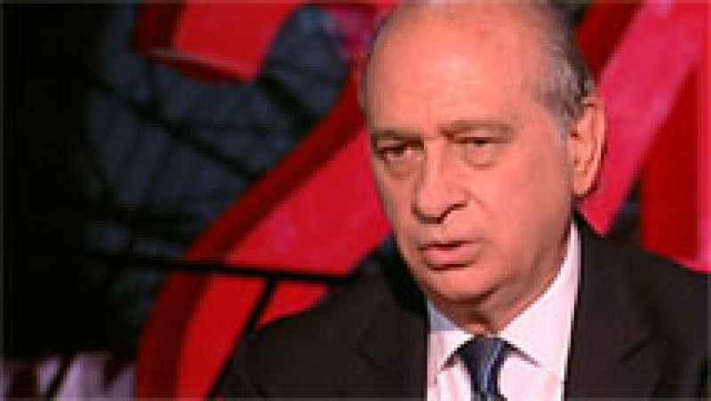 Jorge Fernández Díaz: "El Gobierno en ningún momento se ha planteado la suspensión de autonomía de Cataluña" - La noche en 24h | Ver