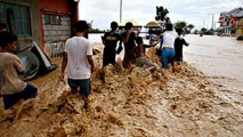 El tifón Koppu deja una quincena de muertos y 300.000 damnificados a su paso por Filipinas