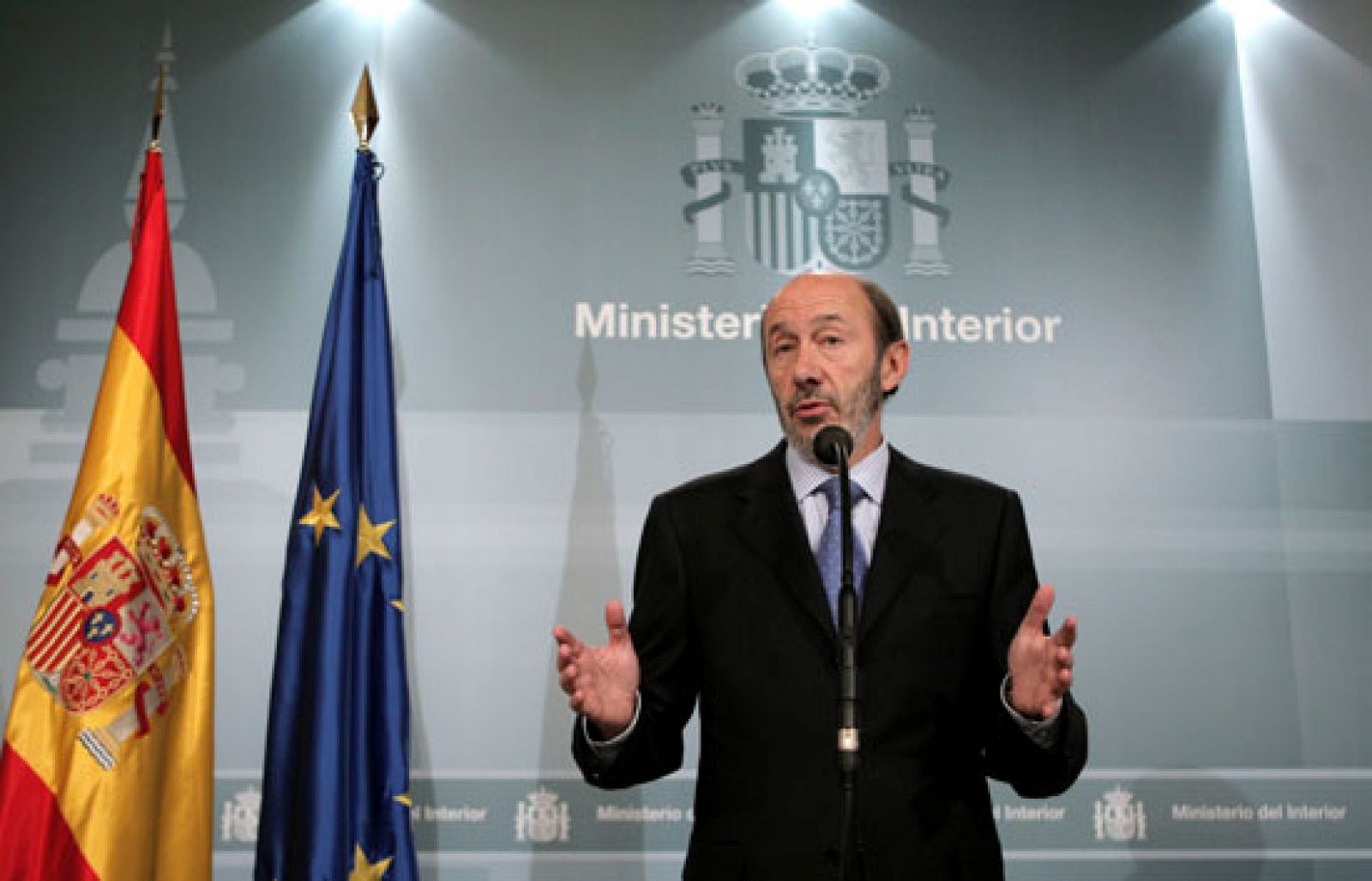 El Ministro del Interior ha reconocido que el comando Nafarroa tenía entre sus objetivos a las fuerzas de seguridad y también a civiles | Ver