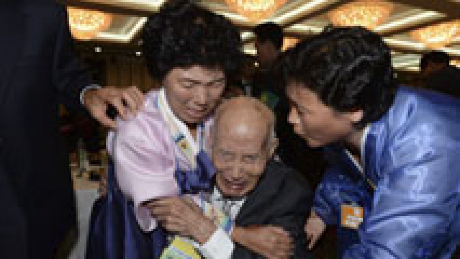 Telediario 1: Los ancianos de las dos Coreas se reencuentran entre lágrimas 60 años después | RTVE Play