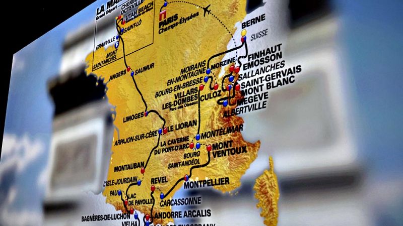 Los organizadores del Tour de Francia desvelaron este martes en  París el recorrido de la edición 2016 de la 'Grande Boucle', de nuevo  diseñada de forma más favorable para los escaladores y con pocos  kilómetros contrarreloj, con el añadido además d