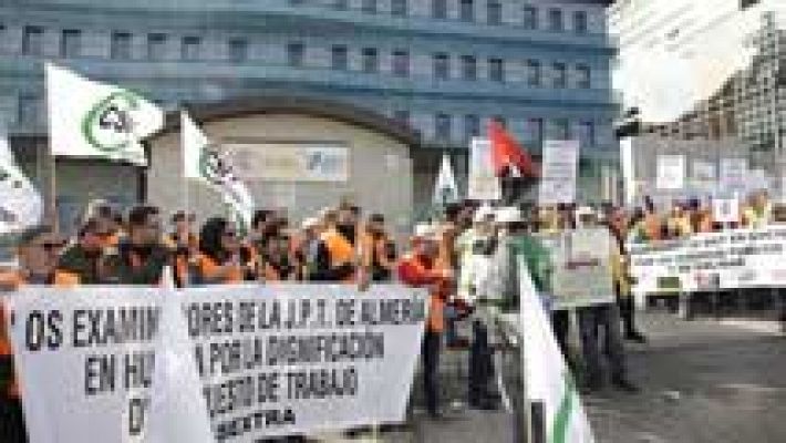 Telediario 1 - Los examinadores de la DGT en huelga para exigir más seguridad y menos carga de trabajo