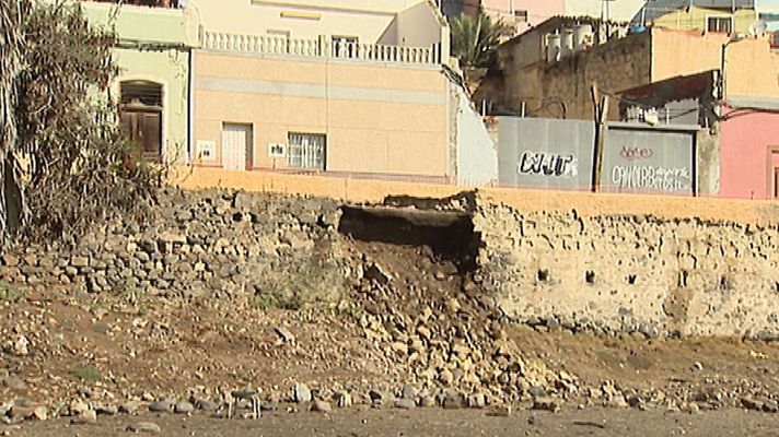 Las intensas lluvias causan inundaciones en Gran Canaria y retenciones en el tráfico