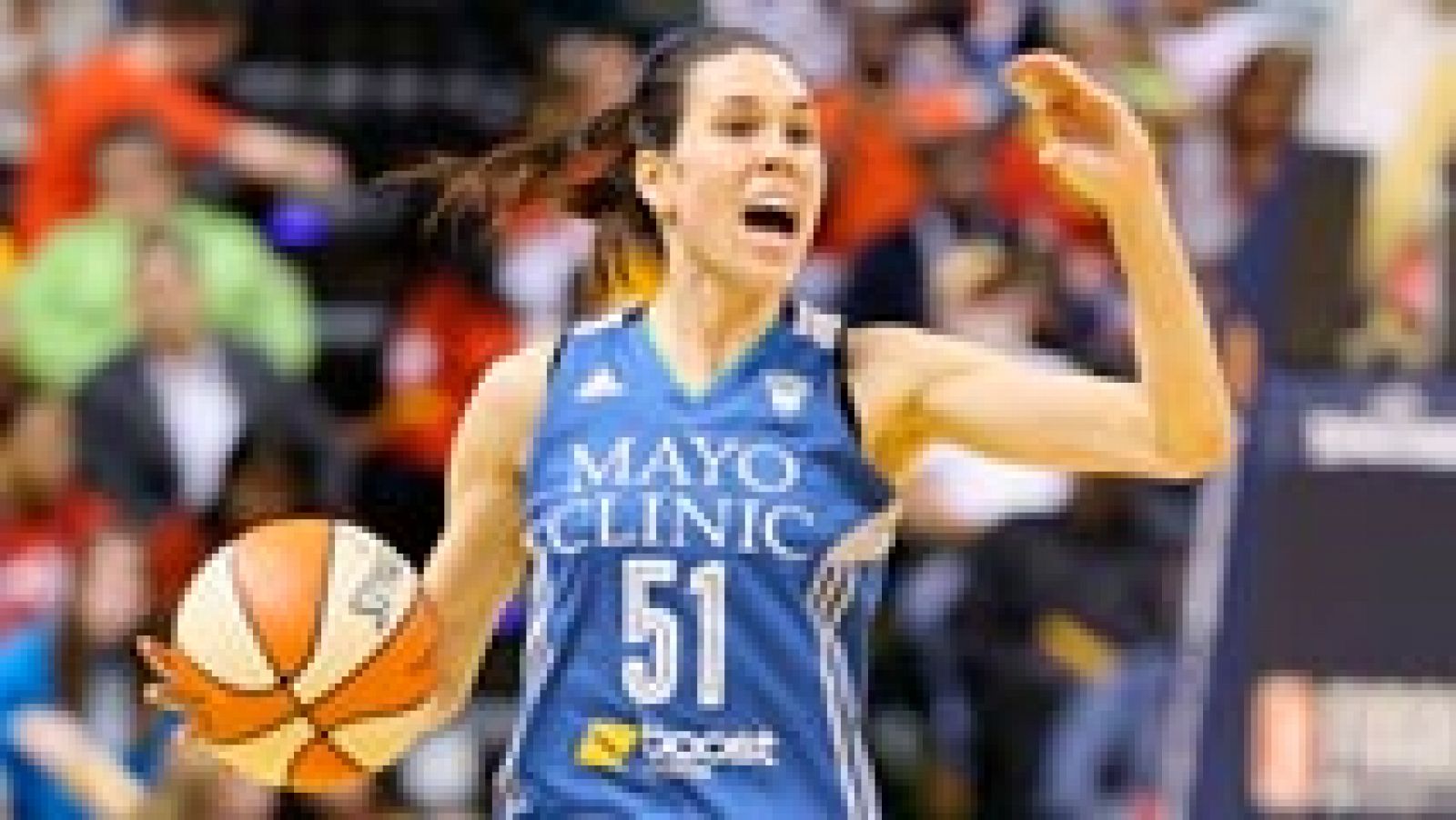 Telediario 1: Anna Cruz sigue en una nube tras ganar el anillo WNBA  | RTVE Play