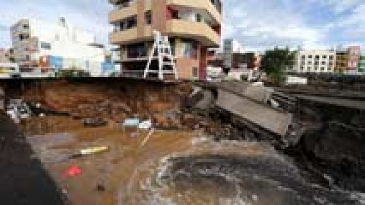 Canarias sigue en alerta por las fuertes lluvias