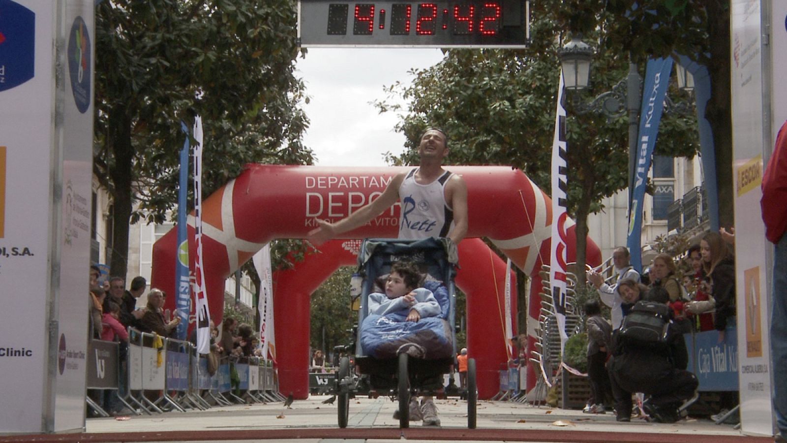 RTVE.es estrena el tráiler del documental 'Línea de meta'