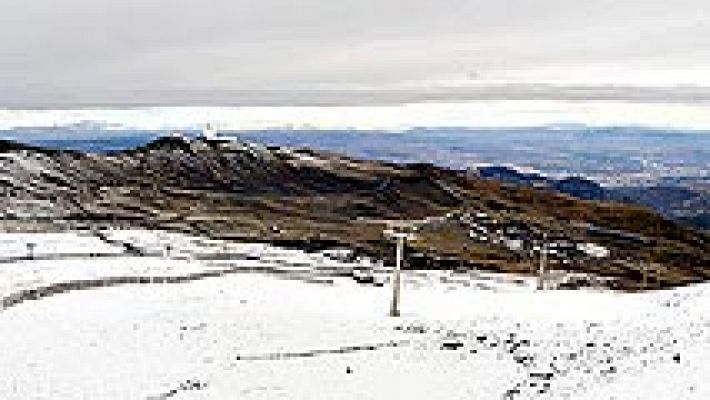 Telediario 1 - Las estaciones de esquí se ponen a punto para la nueva temporada