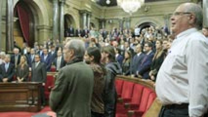 Telediario 1 - Ciutadans, PSC y PPC logran dejar en suspenso la declaración independentista de JxS y la CUP