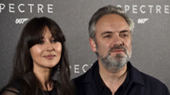 Sam Mendes y Monica Bellucci presentan la nueva película de James Bond en Madrid