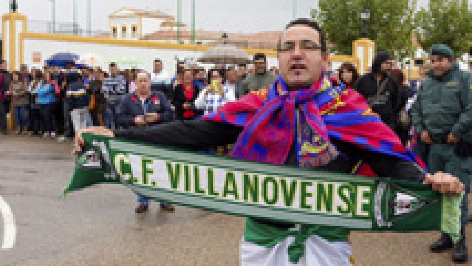 Telediario 1: Gran expectación en Villanueva de la Serena para la visita del Barça | RTVE Play