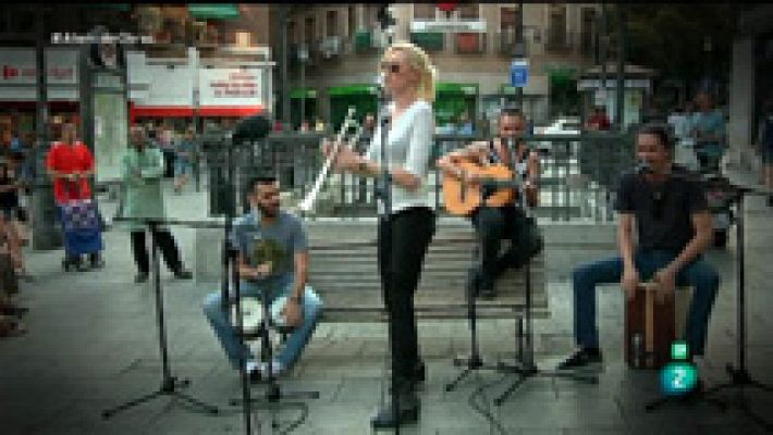 "Jenny and the Mexicats"  combinan el jazz, el folk y el reg