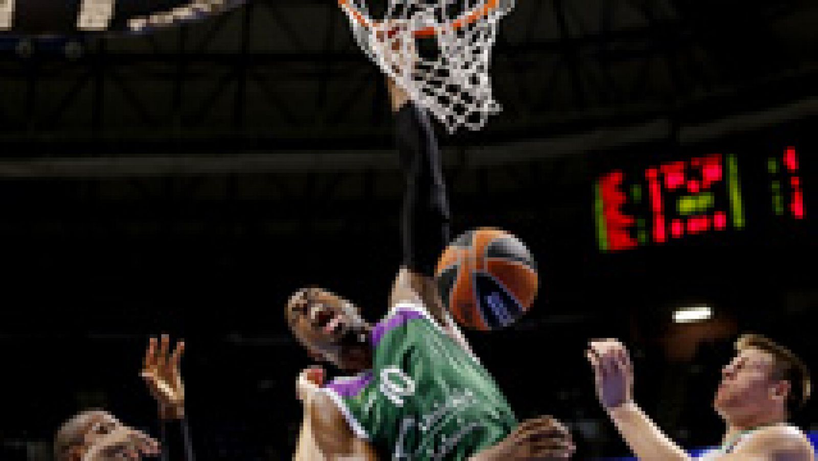 Baloncesto en RTVE: Unicaja 81-69 Darusafaka | RTVE Play