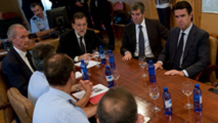 Telediario 1 - Rajoy visita a las familias de los militares muertos en el accidente de helicóptero