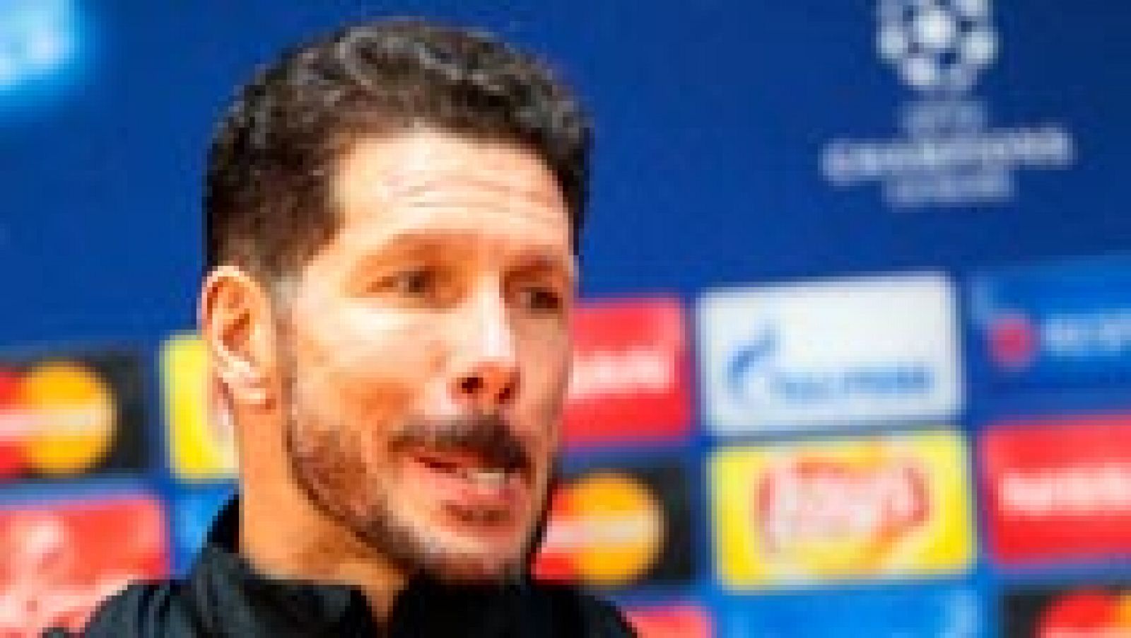 El entrenador del Atlético de Madrid Diego Pablo Simeone ha asegurado este lunes que el partido contra el Astana es "determinante" para el "futuro del equipo" en la Champions League y que, a pesar de las condiciones climatológicas y el césped sintético, hay que "ir a jugar a la pelota" y no mirar "más allá de eso". 