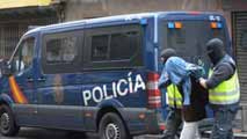 Detenidos tres presuntos yihadistas dispuestos a atentar de forma "indiscriminada" en Madrid