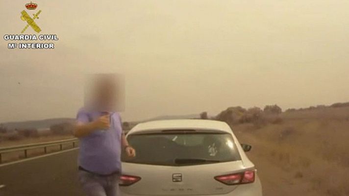 Telediario 1 - Seis detenidos de una banda dedicada a robos en carreteras