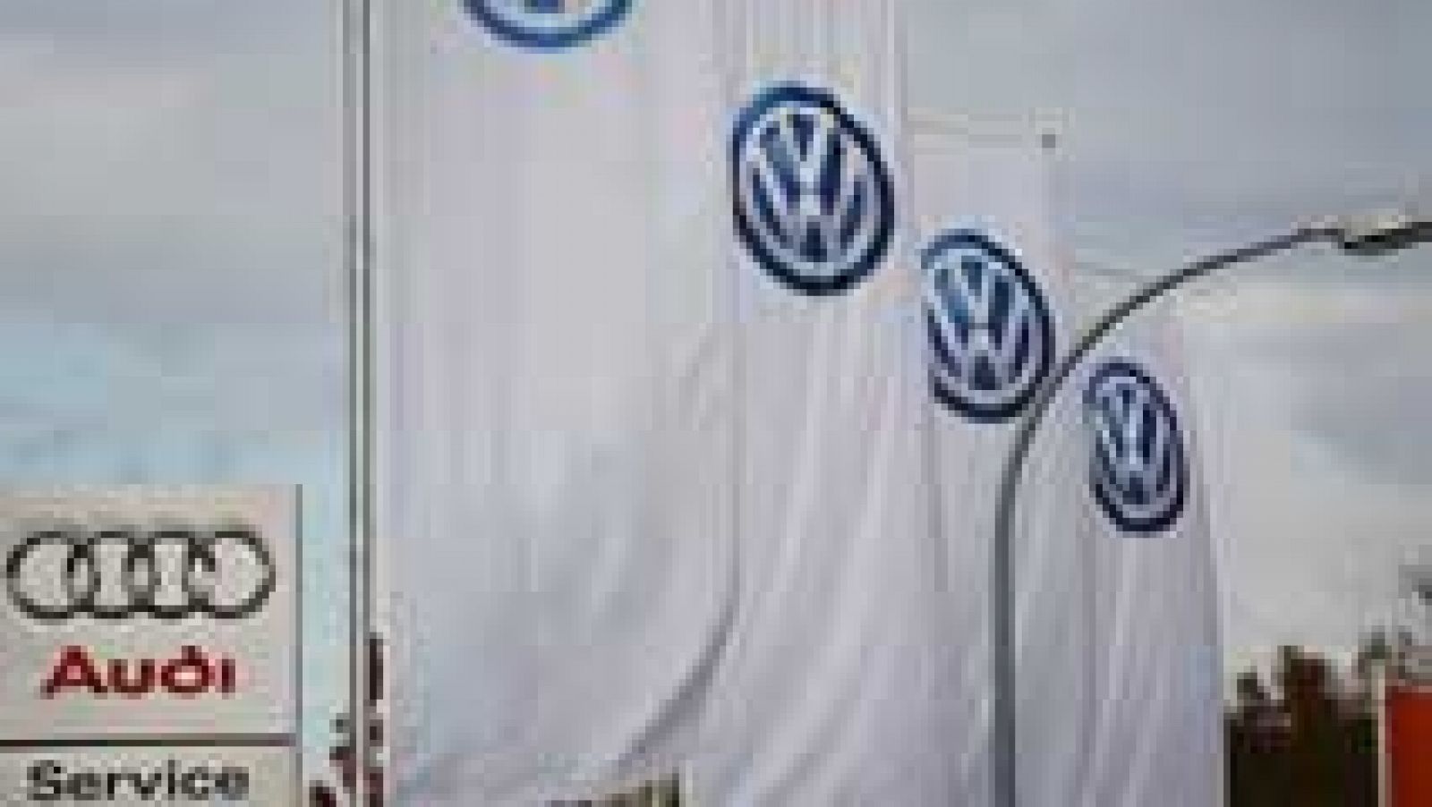 Telediario 1: Las posibles irregularidades detectadas ahora en vehículos de Volkswagen afectan a las emisiones de dióxido de carbono | RTVE Play