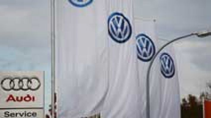 Telediario 1 - Las posibles irregularidades detectadas ahora en vehículos de Volkswagen afectan a las emisiones de dióxido de carbono