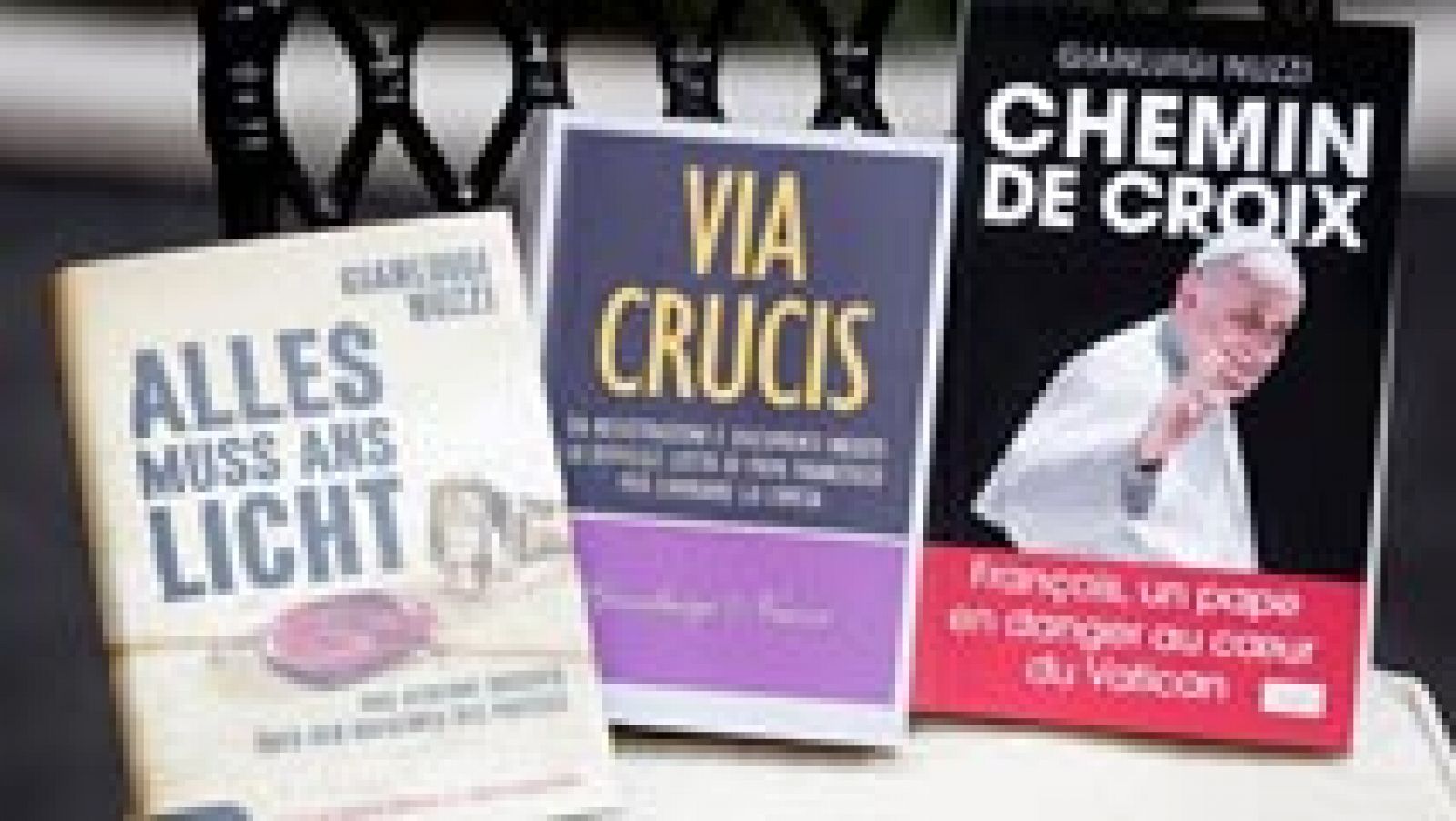 Dos libros destapan la malversación económica en el Vaticano