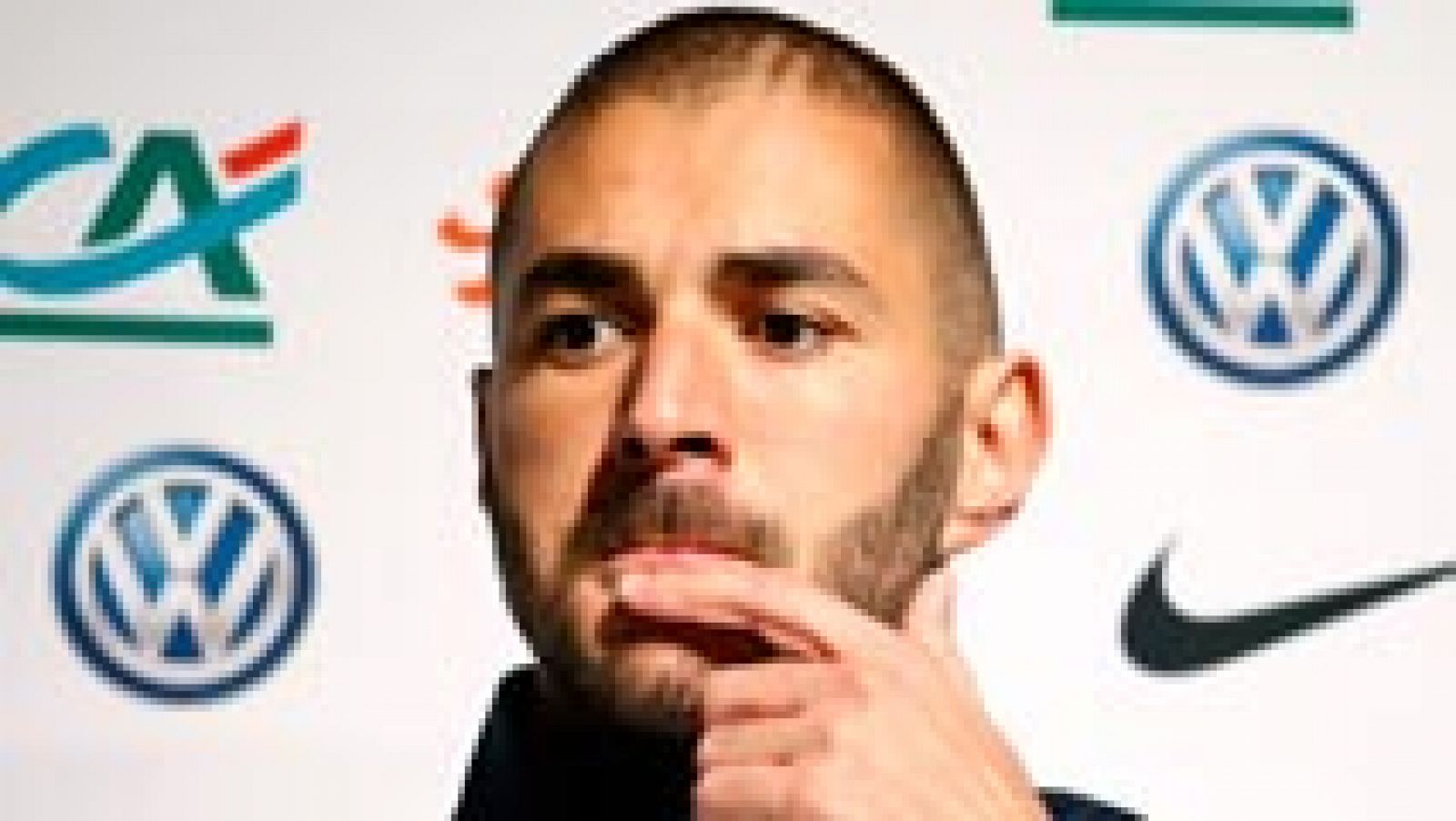 Telediario 1: Benzema, acusado en el 'caso Valbuena', recibe el apoyo del Madrid | RTVE Play