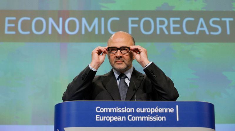 Bruselas mantiene su previsión de crecimiento para España, pero empeora la del déficit público