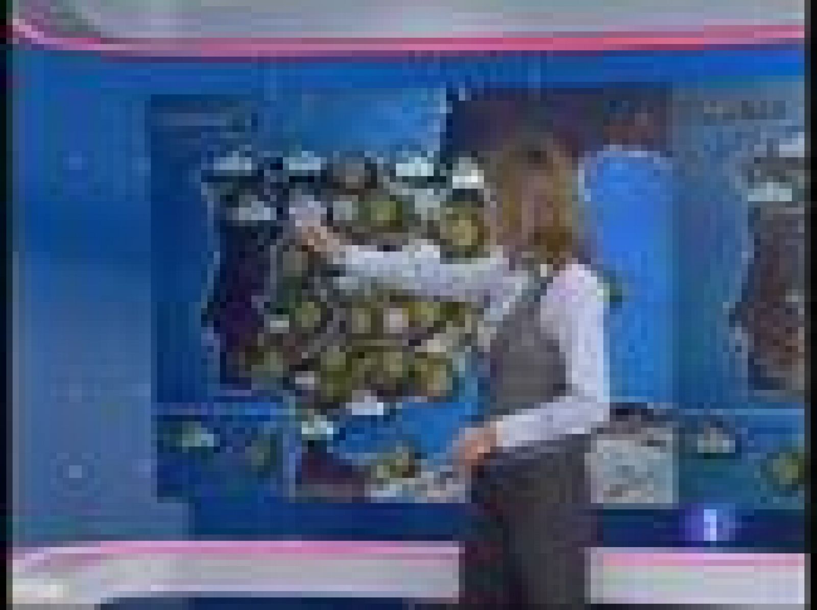 La Agencia Estatal de Meteorología (AEMET) anuncia para este domingo predominio de cielo poco nuboso o despejado en el resto, salvo algunos intervalos nubosos en el Estrecho, litoral de Andalucía oriental y norte.