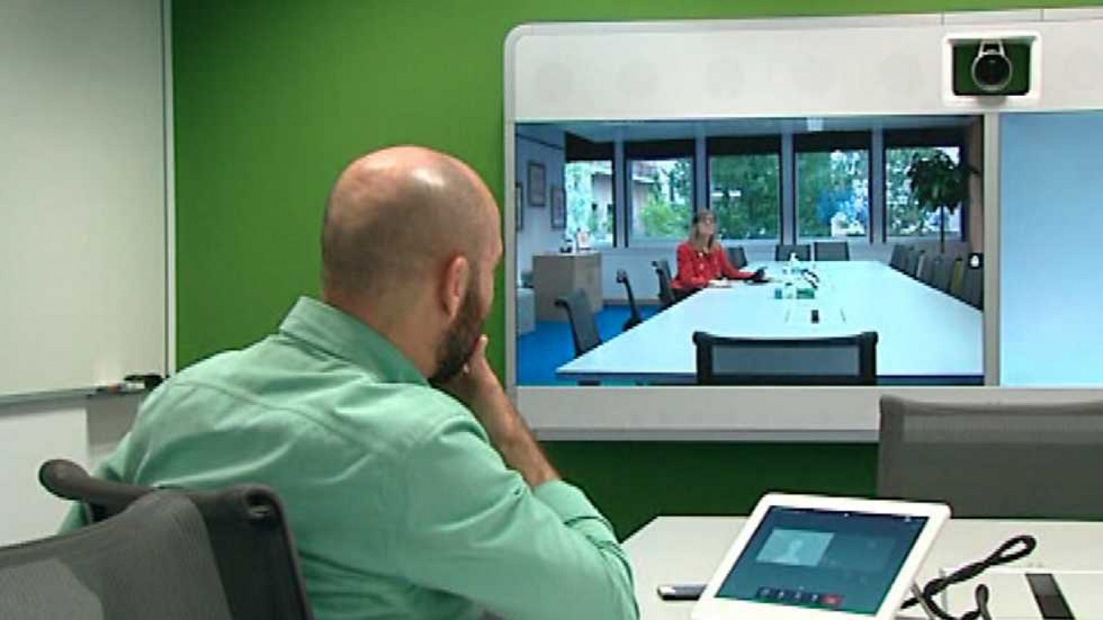 Cámara abierta 2.0 - Las nuevas oficinas de Facebook en España, Poletika.org, el Museo Sorolla y su crowdfunding, y Ara Malikian en 1minutoCOM - ver ahora