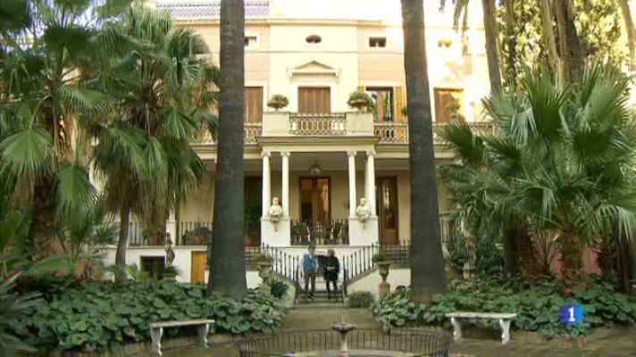 L'Informatiu - L'Exposició de Balenciaga a Jean paul Gaultier de la Casa Rocamora de Barcelona