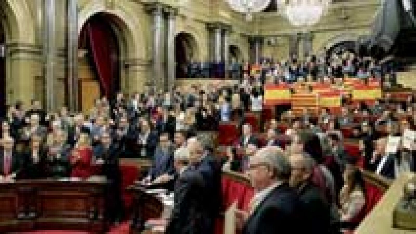 Telediario 1: El Parlament aprueba la resolución independentista de Junts Pel Sí y la CUP con el voto en contra del resto de la oposición | RTVE Play