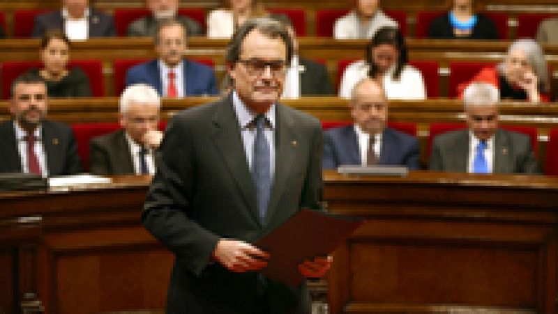 El presidente de la Generalitat de Cataluña en funciones, Artur Mas, ha denunciado en su discurso de investidura la "pseudodemocracia" española que menosprecia los resultados de las elecciones catalanas del 27S, que han dado "por primera vez en la hi